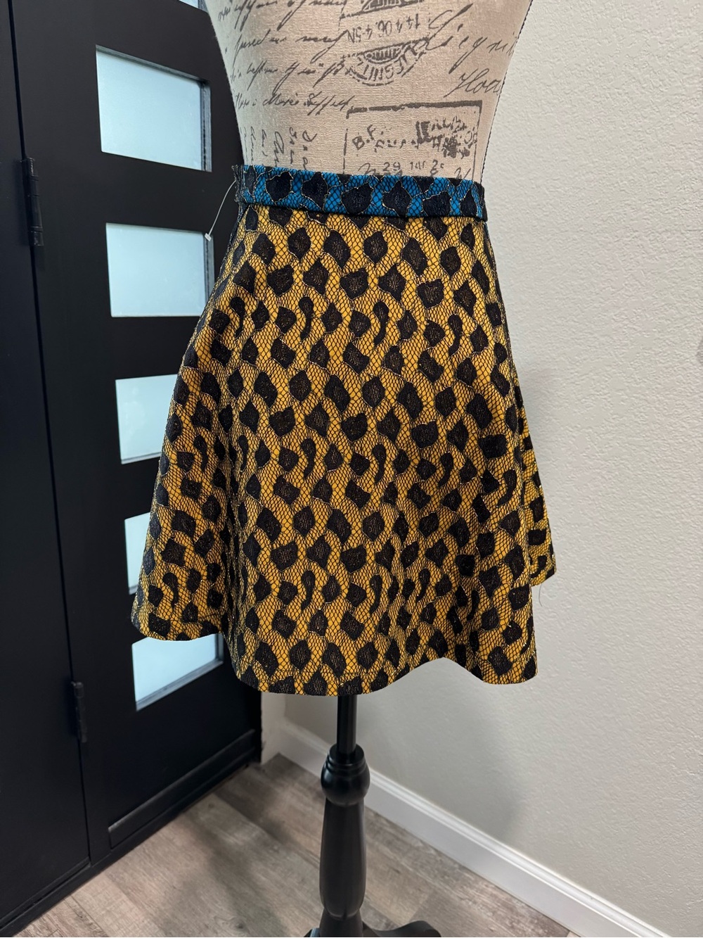 NWOT  English Rose Yellow and Black Patterned Skater Skirt with Blue Waistband - Picture 2 of 7